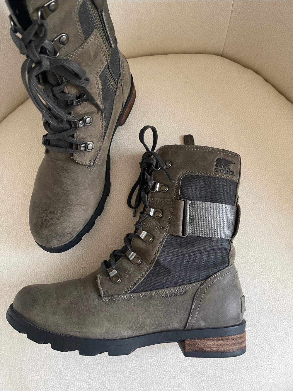 Sorel Emelie Conquest Waterproof Boot Quarry Olive Green Lace-Up